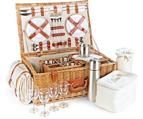 luxury summer picnic baskets.